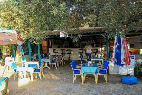 CAFE BAR