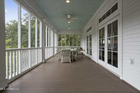 Property Image 100