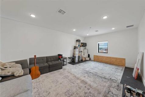 Property Image 72