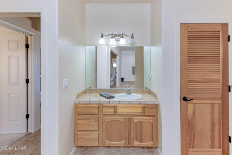 Property Image 100
