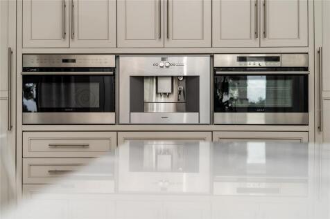 Property Image 100