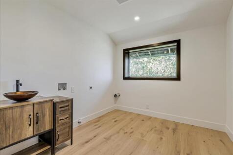 Property Image 78