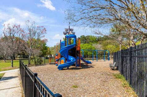 Property Image 100