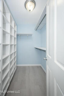 Property Image 100