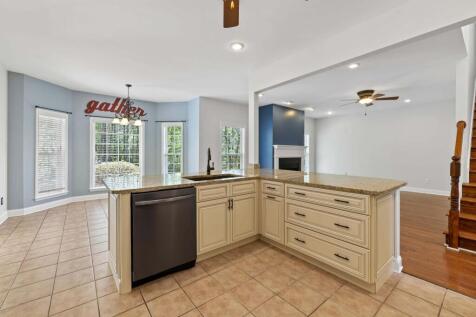 Property Image 100