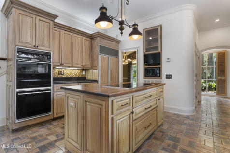Property Image 136