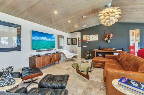 Property Image 100