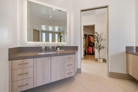 Property Image 100