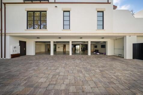 Property Image 100
