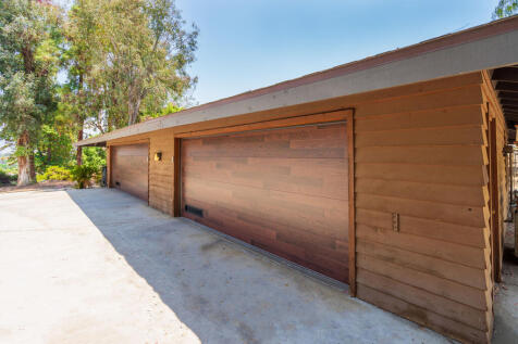 Property Image 100