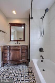 Property Image 100