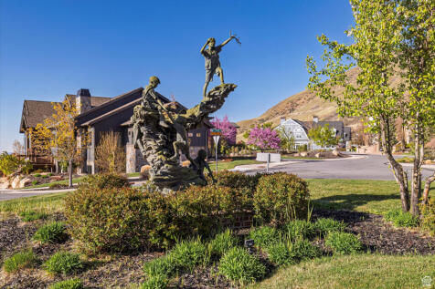 Property Image 100