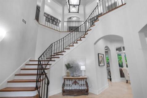 Property Image 100