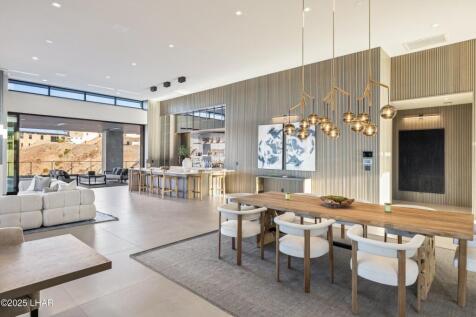 Property Image 100