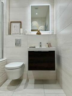 Main bathroom