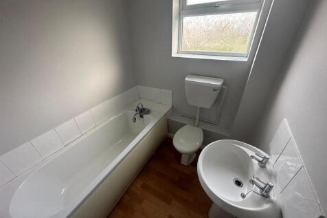 Bathroom (1).jpeg