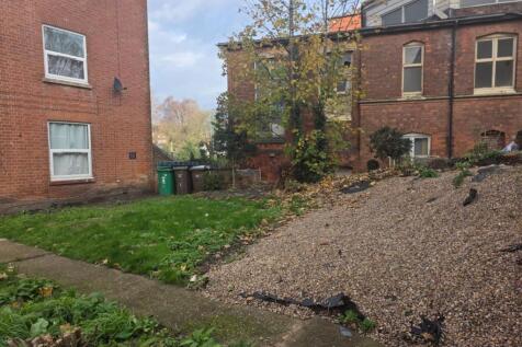 WhatsApp Image 2025-11-18 at 13.37.49 (1).jpeg