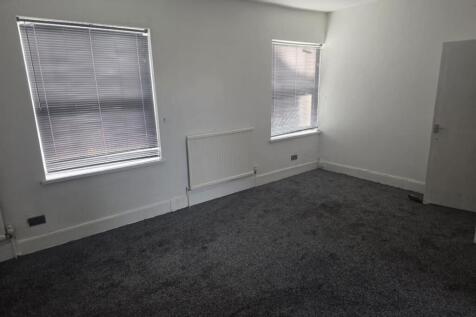 WhatsApp Image 2025-11-18 at 13.37.50 (5).jpeg