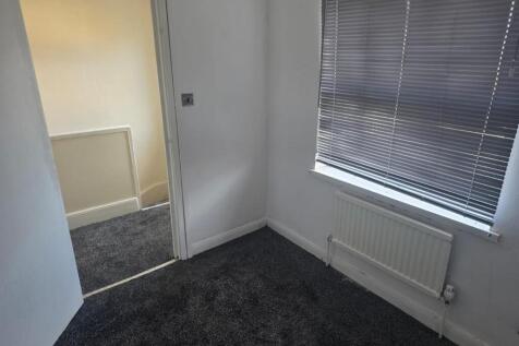 WhatsApp Image 2025-11-18 at 13.37.50 (2).jpeg