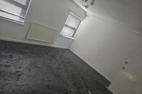 WhatsApp Image 2025-11-18 at 13.37.50 (4).jpeg