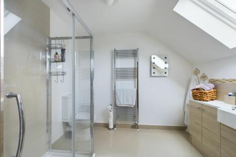 En Suite Shower Room (Bedroom 1)