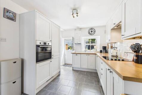 Kitchen/Living Area