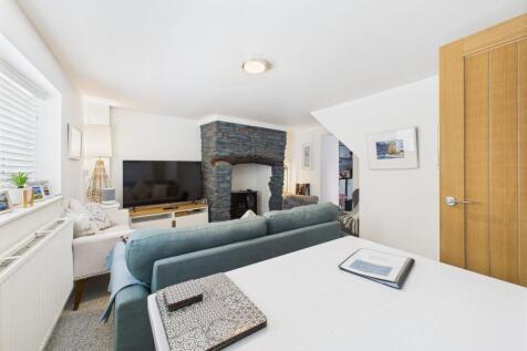 Lounge Dining Room