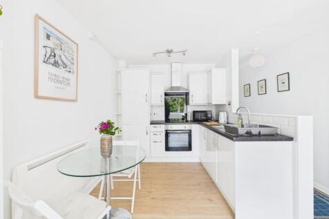 Kitchen Dining Area