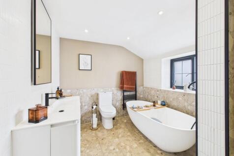 En Suite 1