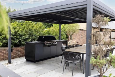 Outdoor Kitchen