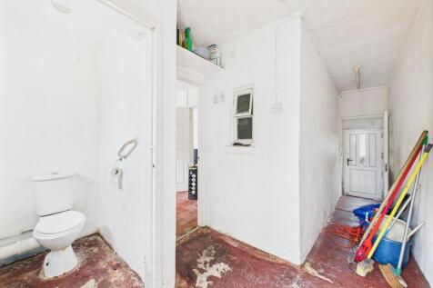 Side Passageway