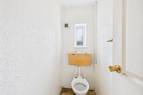 Wc (First Floor)