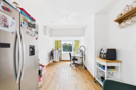 Office / Bedroom 4