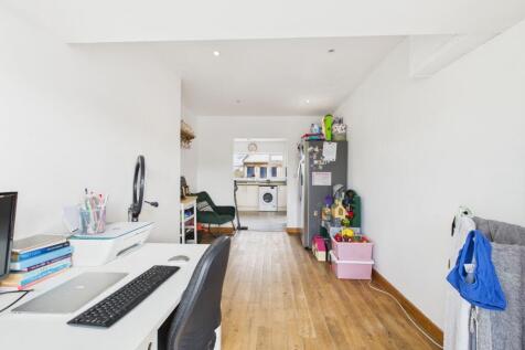 Office / Bedroom 4