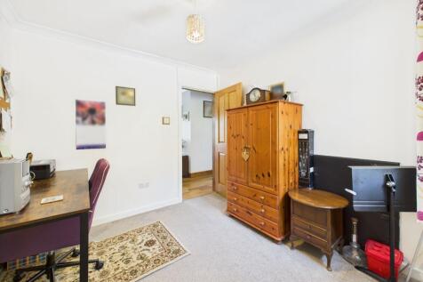 Bedroom 4 / Office