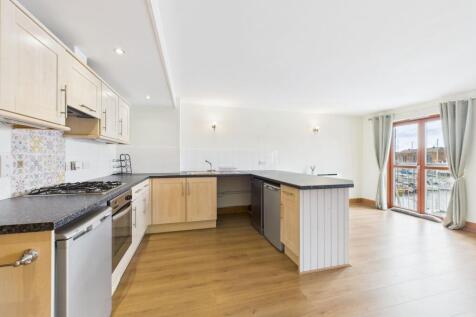 Kitchen Dining Living Area