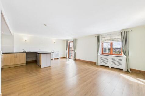 Kitchen Dining Living Area