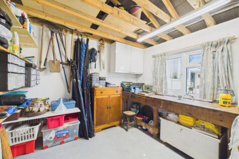 Workshop / Craft Room