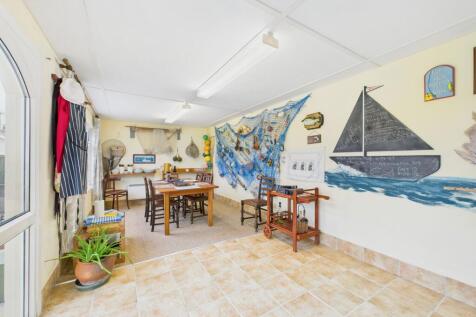 Workshop / Craft Room