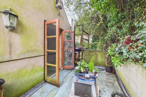 Store Room / Access to outside