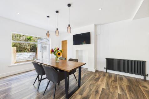 Kitchen/Living Area 1