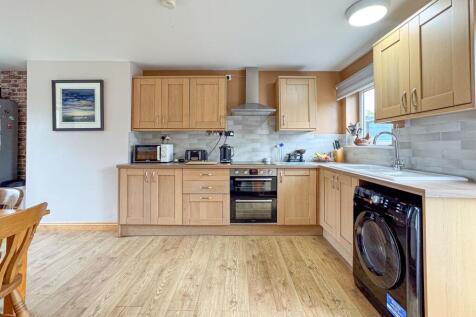 Dining/Kitchen