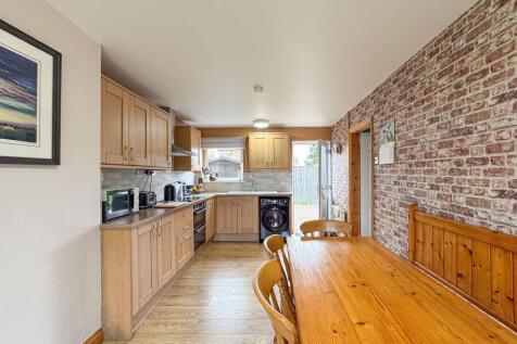 Dining/Kitchen