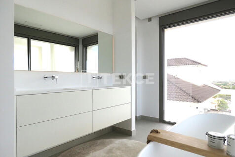 Property Image 79