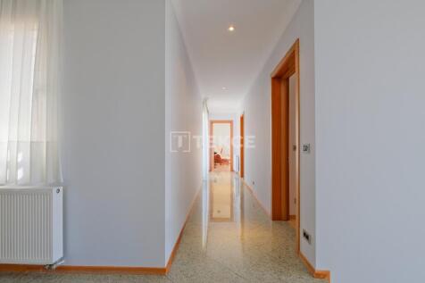 Property Image 100