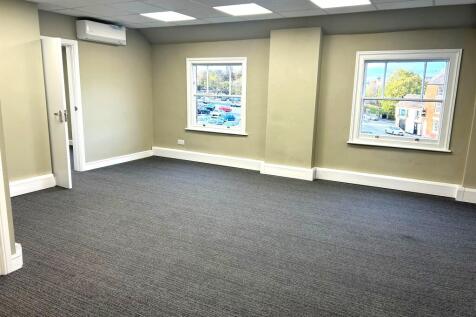 Office T202502201039.jpg