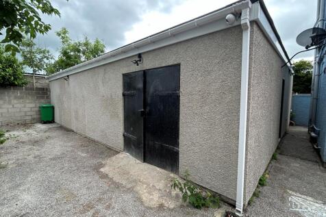 Front T202505301432.jpg