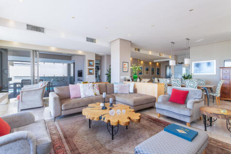 Lounge 1