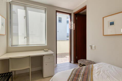 Guest suite with separate entrance