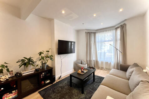 A Beautifully Presented, Modern Two Bedroom House